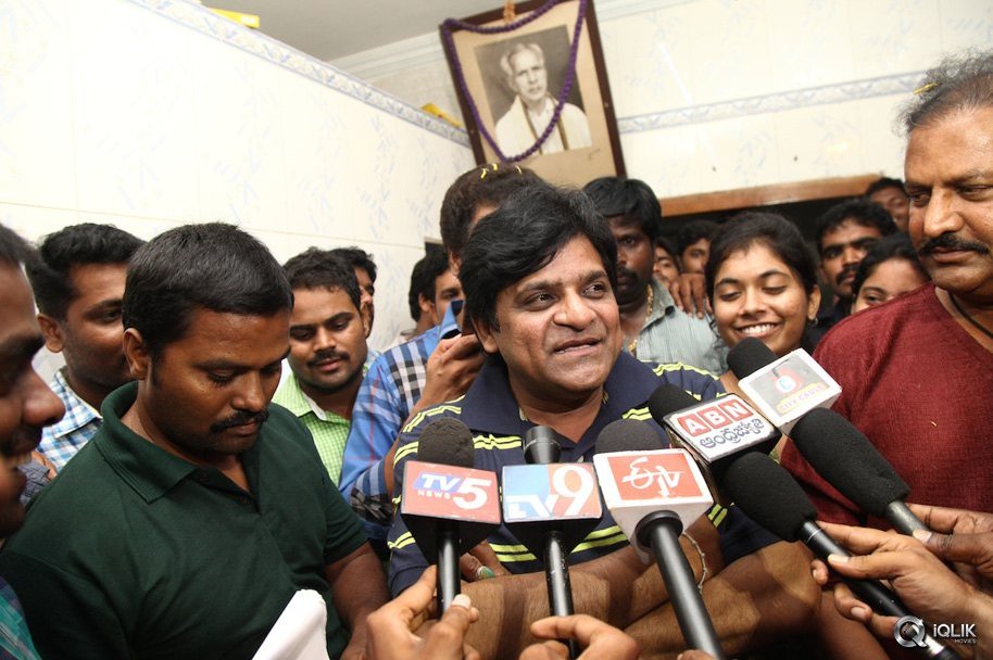 Dynamite-Movie-Special-Show-in-Tirupati